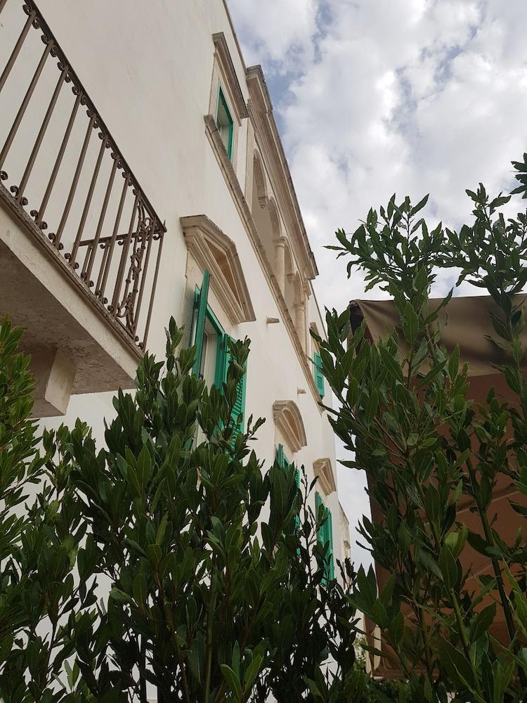 Dimora Intini Hotell Noci Exteriör bild